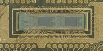 New Light-Based Chip Supercharges AI Efficiency by up to 100x