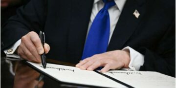 Trump signs AI order giving government access to powerful models