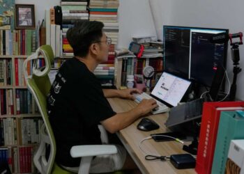 Workers in worry over being replaced as they adapt to the developing impact of AI on jobs