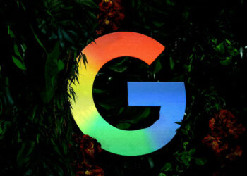Google asks EU court to suspend order to open up to AI chatbots, search engine rivals